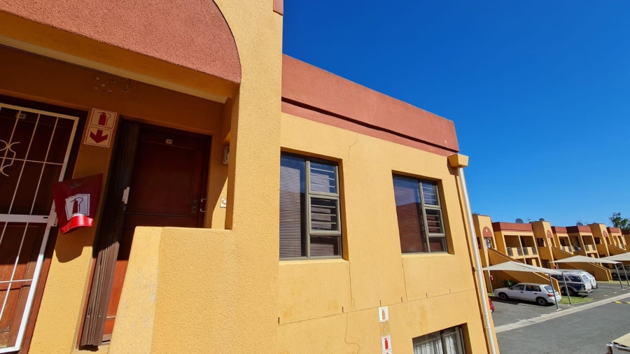 To Let 1 Bedroom Property for Rent in Ferndale Western Cape